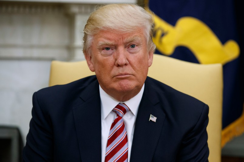 President Donald Trump meets Turkish President Recep Tayyip Erdogan in the Oval Office of the White House, Tuesday, May 16, 2017, in Washington. (AP Photo/Evan Vucci)