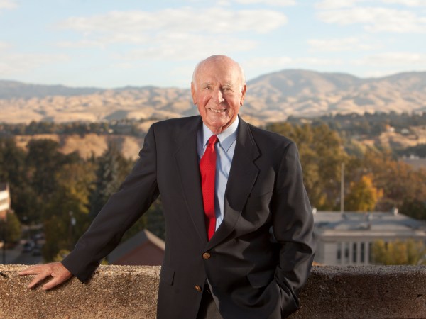 Cecil Andrus poses for a photo Friday, Oct. 14, 2001, at his office in Boise, Idaho. Andrus, governor of Idaho from 1971-1977 and 1987-1995, and Secretary of the Interior from 1977-1981 during the Carter administration, is the subject of a memoir by Andrus’ press secretary Chris Carlson, which calls Andrus “Idaho’s greatest governor.” Andrus takes issue with the title. (AP Photo/Idaho Statesman, Katherine Jones)    MANDATORY CREDIT
