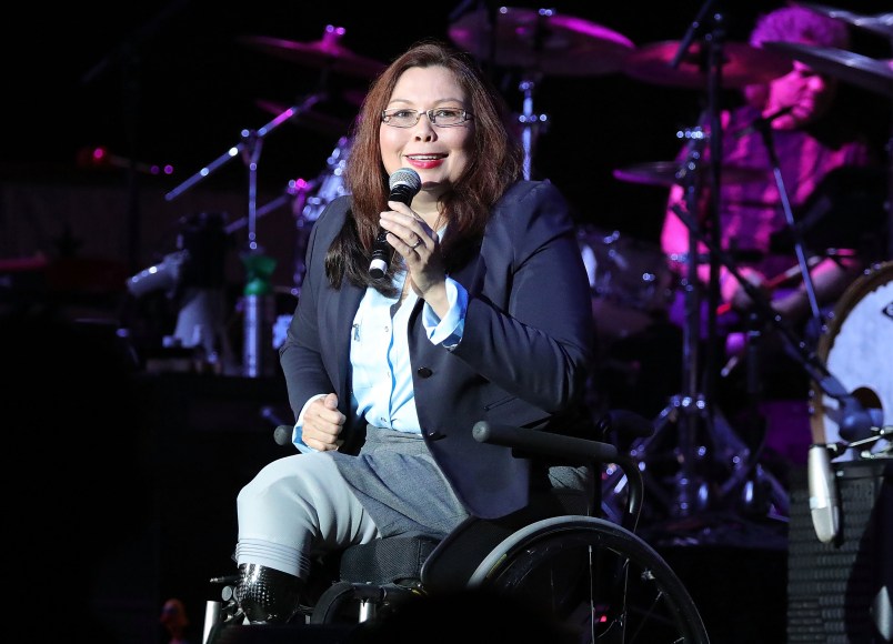 FAIRFAX, VA - SEPTEMBER 20:  Keith Urban performs at the VetsAid Charity Benefit Concert at Eagle Bank Arena on September 20, 2017 in Fairfax, Virginia. VetsAid is a foundation created by singer/songwriter Joe Walsh to support veterans and their families.  (Photo by Paul Morigi/Getty Images)