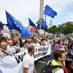 Vince Cable MP, Pro-EU campaigner Gina Miller, Tony Robinson and Caroline Lucas MP join with crowds taking part in the People's Vote march for a second EU referendum at Trafalgar Square in central London. PRESS ASSOCIATION Photo. Picture date: Saturday June 23, 2018. See PA story POLITICS Brexit. Photo credit should read: John Stillwell/PA Wire