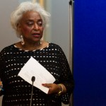 Brenda Snipes, supervisora de Elecciones del Condado Broward, en sus oficinas en Lauderhill, Florida, el domingo pasado. (Matias J. Ocner/Miami Herald)