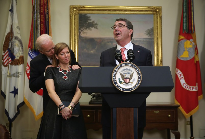 WASHINGTON, DC - FEBRUARY 17:  Ashton Carter (R) makes remarks after he was sworn in as U.S. Secretary of Defense as his wife Stephanie (2nd L)  Vice President Joe Biden (L) listen February 17, 2015 in the Roosevelt Room of the White House in Washington, DC. Carter has become the 25th U.S. Secretary of Defense.  (Photo by Alex Wong/Getty Images)