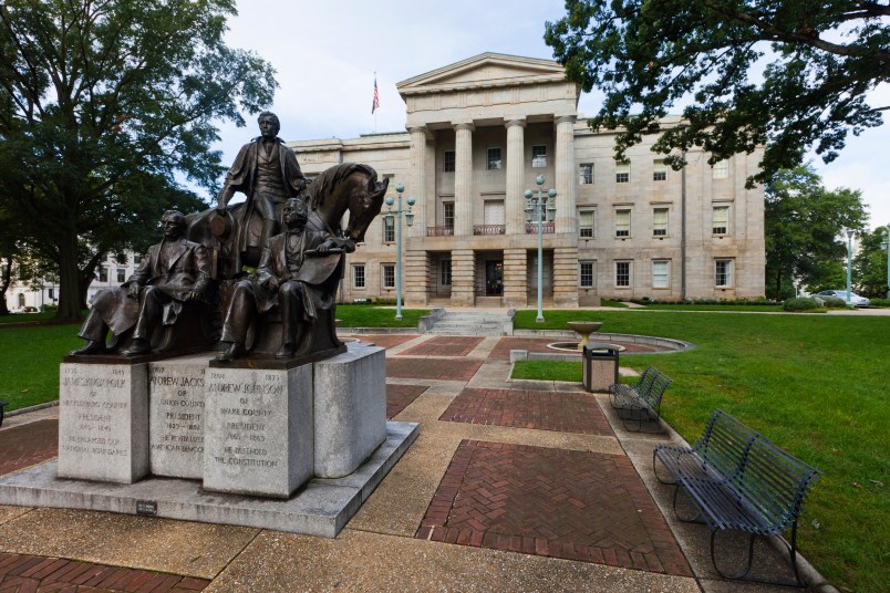 USA, VEREINIGTE STAATEN VON AMERIKA, RALEIGH, 26.09.2011: North Carolina State Capitol, Sitz des Bueros des Gouverneurs von North Carolina. | USA, UNITED STATES OF AMERICA, RALEIGH, 26.09.2011: North Carolina State Capitol, housing the offices of the Governor of North Carolina. |