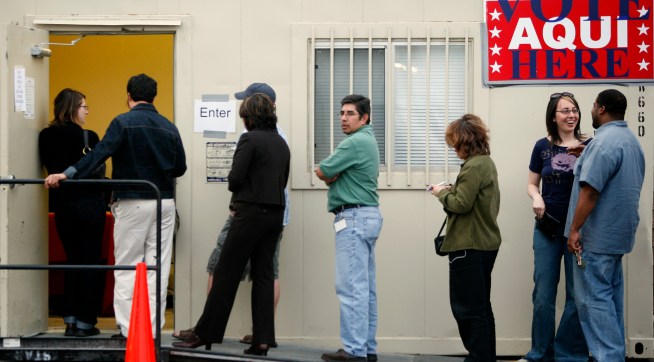 AUSTIN, TX -  FEBRUARY  19:  Early voting began today across Texas ahead of the presidential primaries taking place on Tuesday, March 4, 2008. (Photo by Ben Sklar/Getty Images)